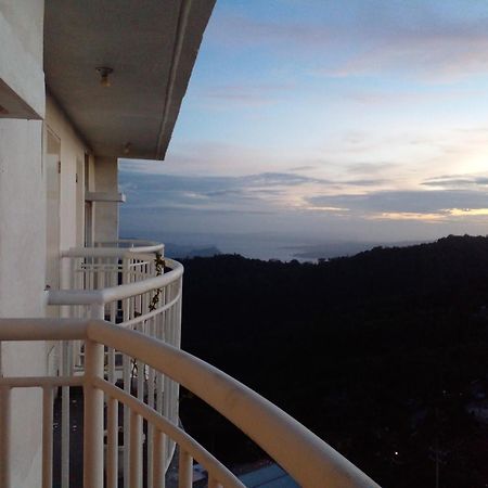 Condo With Free Swimming Pool & Viewing Deck Tagaytay City Quarto foto