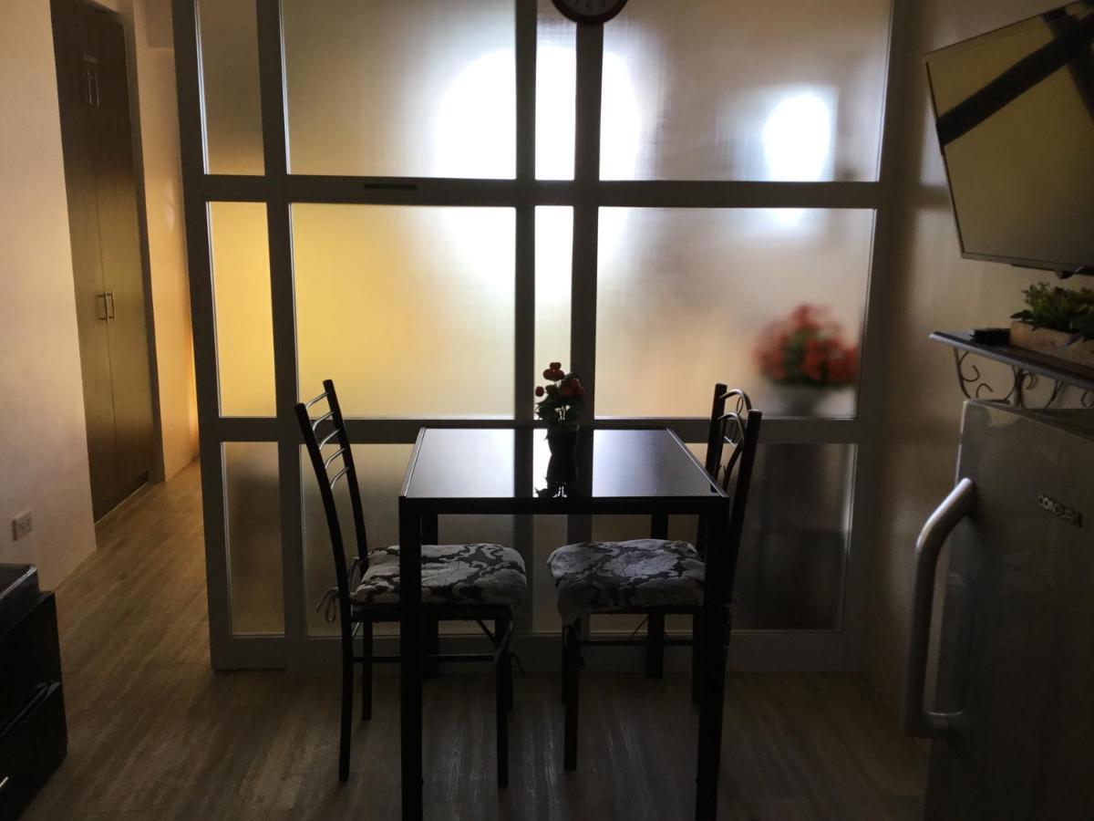Condo With Free Swimming Pool & Viewing Deck Tagaytay City Exterior foto