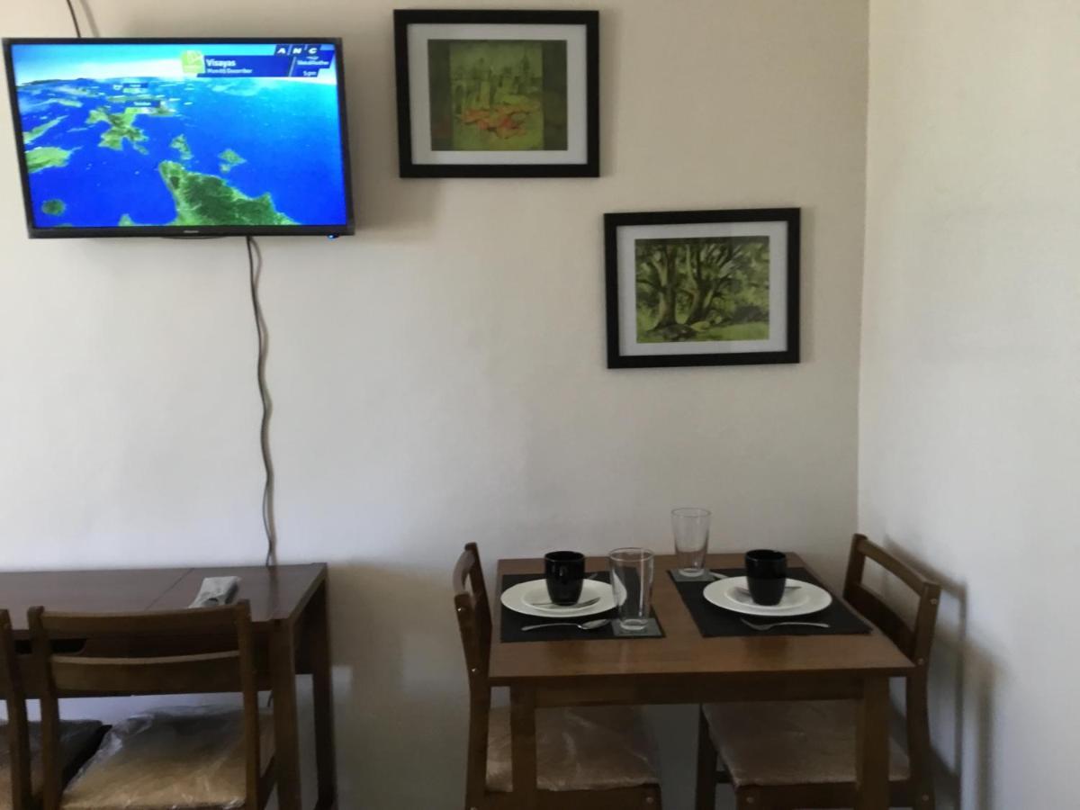 Condo With Free Swimming Pool & Viewing Deck Tagaytay City Exterior foto