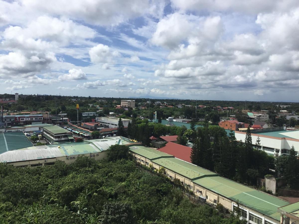 Condo With Free Swimming Pool & Viewing Deck Tagaytay City Exterior foto