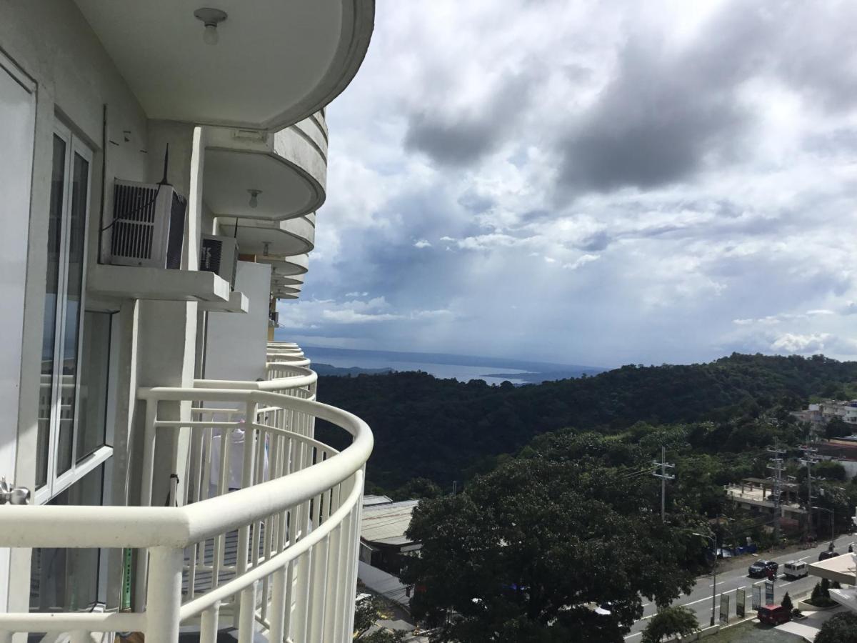 Condo With Free Swimming Pool & Viewing Deck Tagaytay City Exterior foto